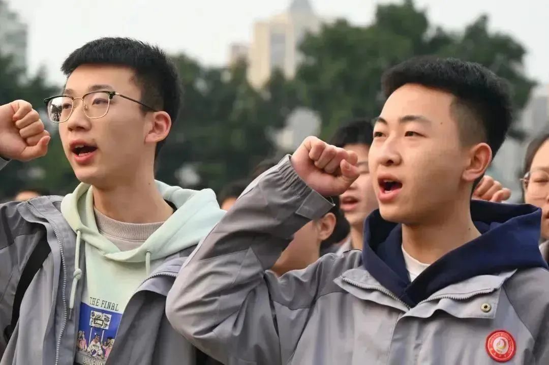 090806qz461p0l1615wosp.jpeg