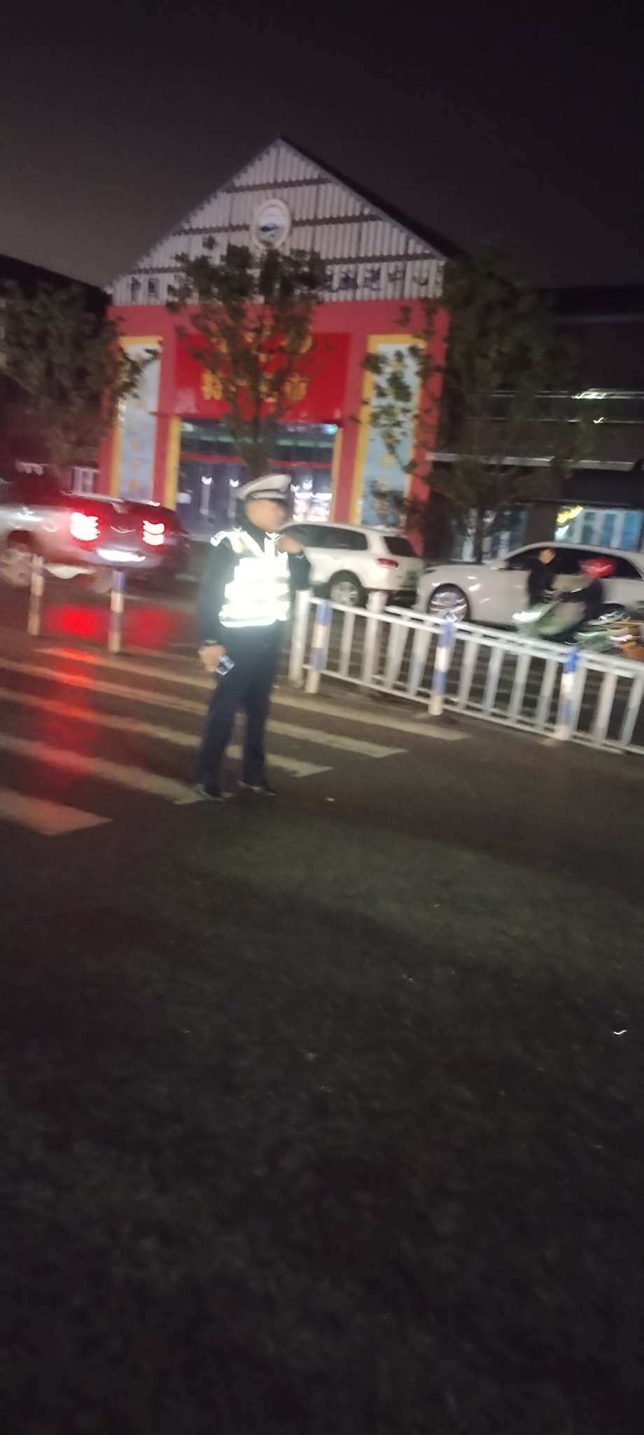 20241117194933front2_0_392679_FkqIu1T1yxxMrofMss39m3c3IpsQ.jpg